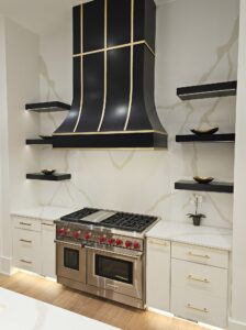 Hoodsly Black Curved Hood with Brass Strapping and Black Floating Shelves